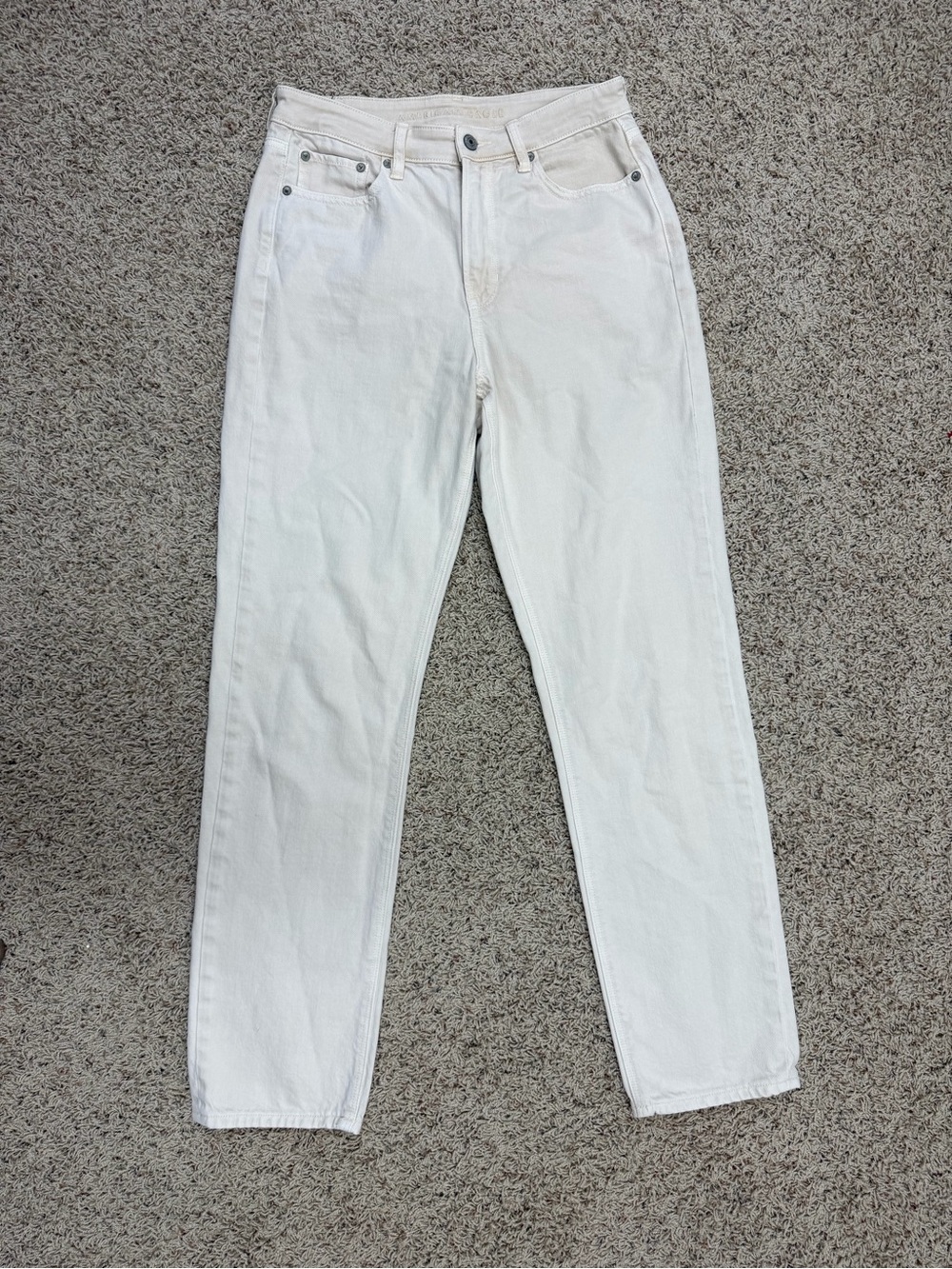 American Eagle Outfitters High-Rise White Straight Jeans